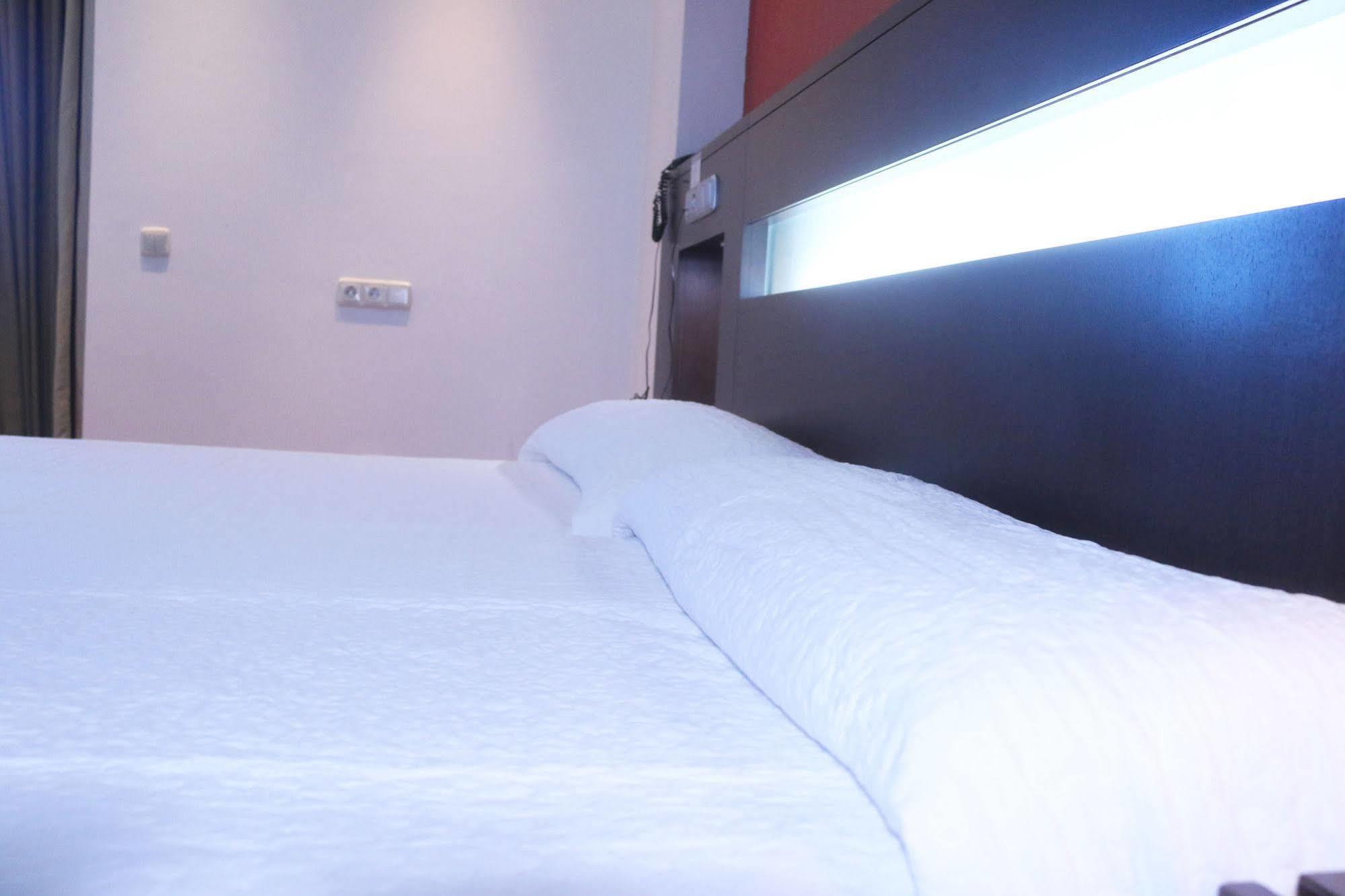 Hotel La Cantuena (Adults Only) Fuenlabrada Luaran gambar